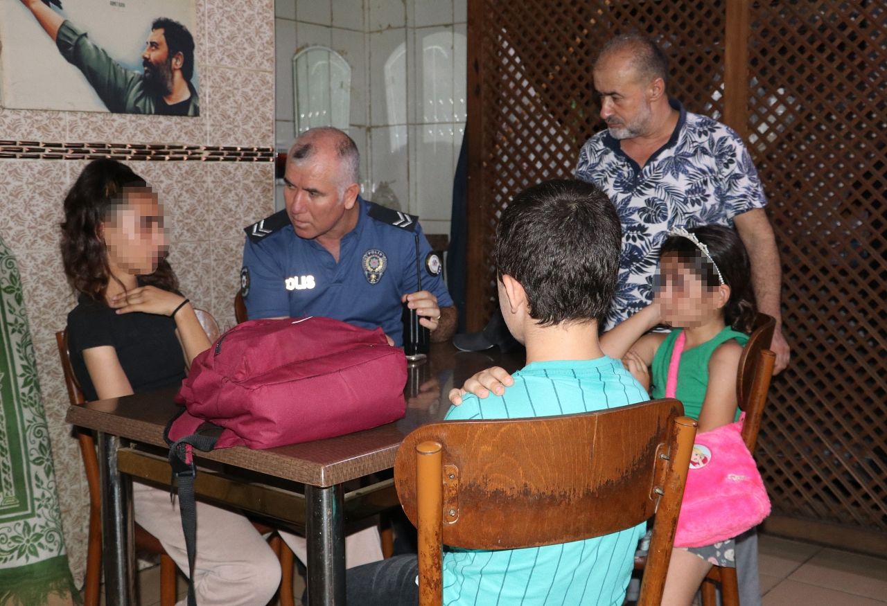 Adana'da akılalmaz olay: 3 evladını kebapçıya bırakıp kaçtı! Çocuklar hüngür hüngür ağladı... 3
