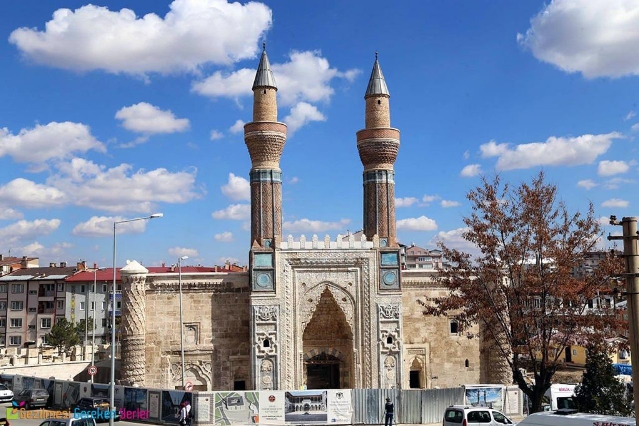 Tarihi yerleri ve doğal güzellikleriyle Sivas gezilecek yerler ve yöresel lezzetler listesi 11