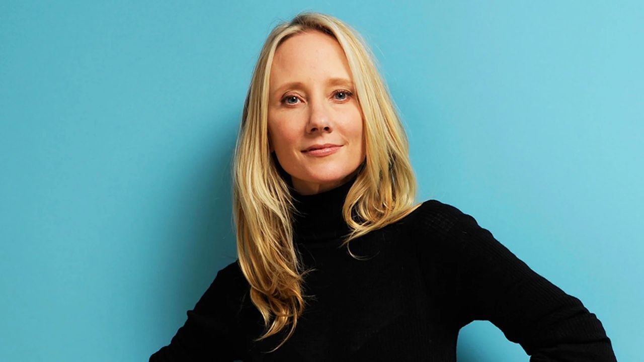 Alev topuna dönen araçtan çıkarılmıştı! Ünlü oyuncu Anne Heche yaşam savaşını kaybetti 5