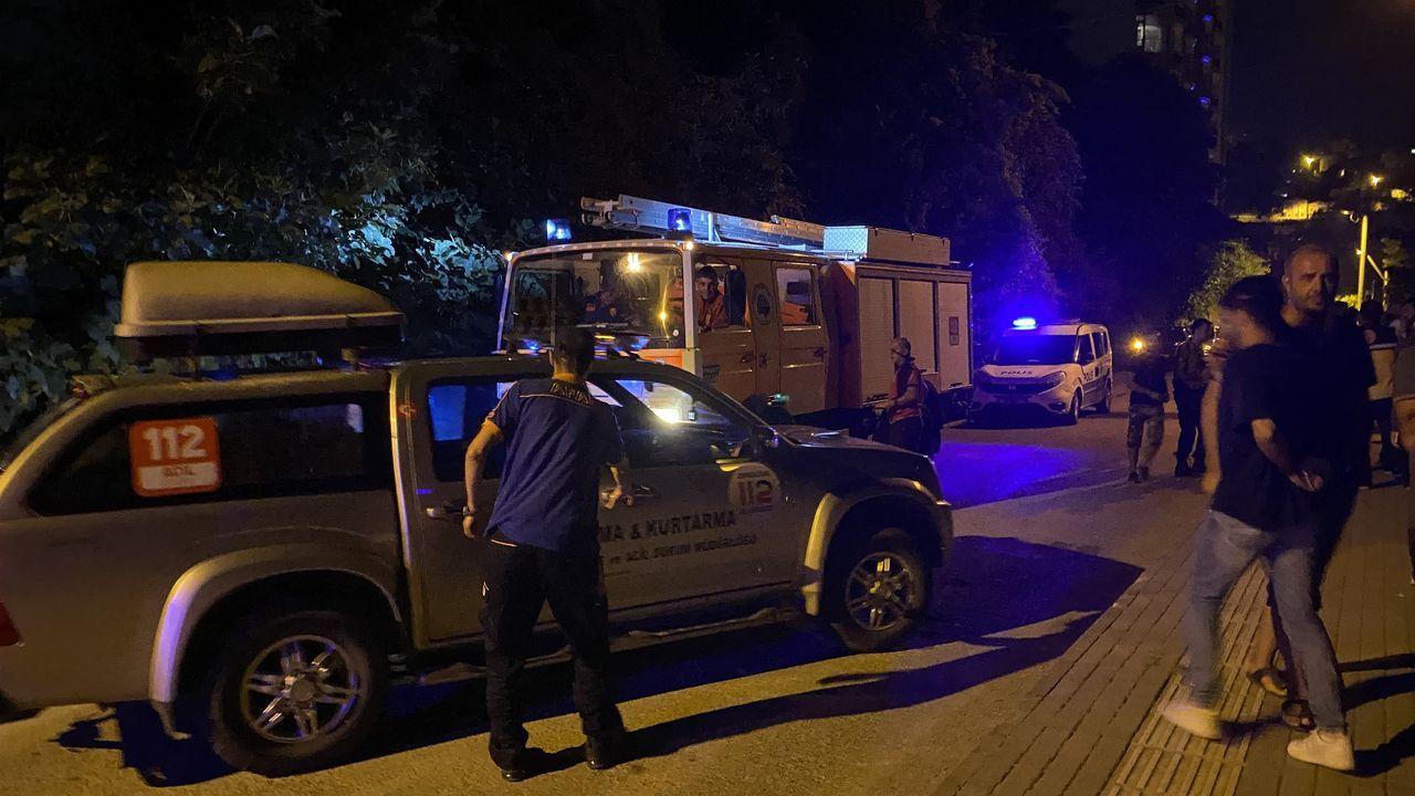 Aracıyla ormanlık alana uçtu, 8 metre yüksekliği tırmanarak hastaneye gitti 3