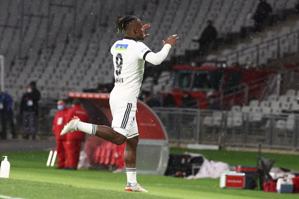 Michy Batshuayi'nin Fenerbahçe'ye maliyeti belli oldu! 12