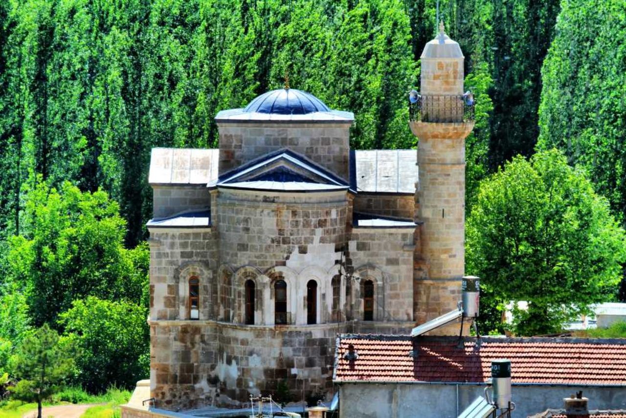 Tarihi yerleri ve kültürel değerleriyle Karaman gezi listesi ve yöresel lezzetleri 17