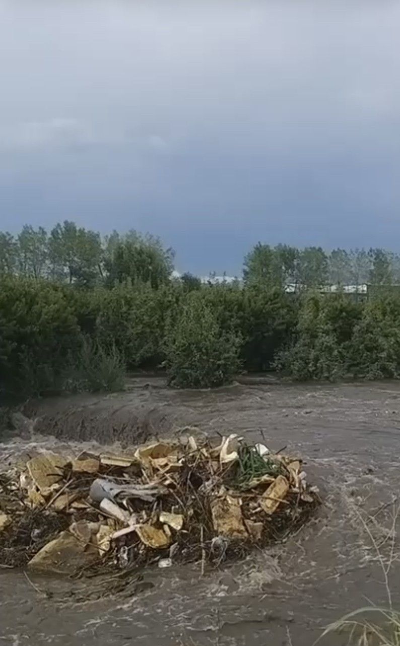 Bursa'da sağanak yağış hayatı felç etti! 1