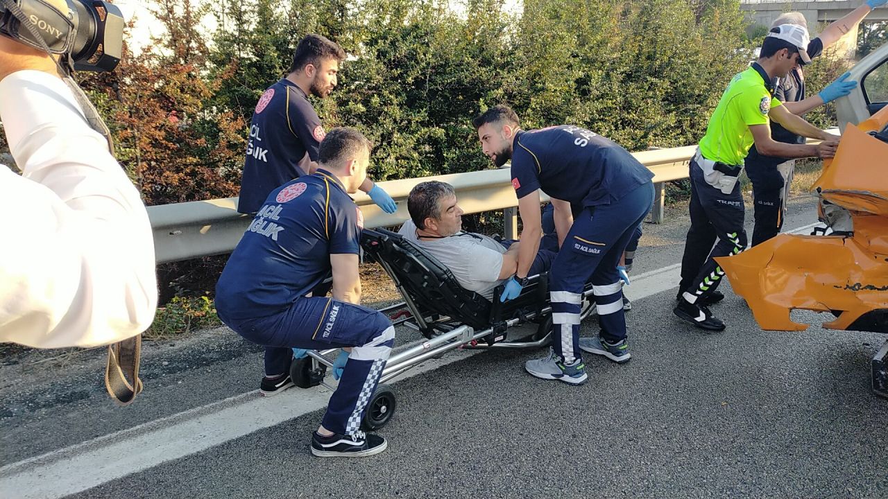 Bursa'da 15 araçlık zincirleme kaza: 10 yaralı! 2