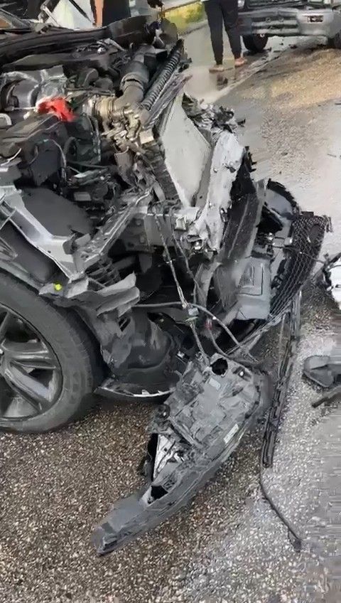 Bursa'da 15 araçlık zincirleme kaza: 10 yaralı! 7