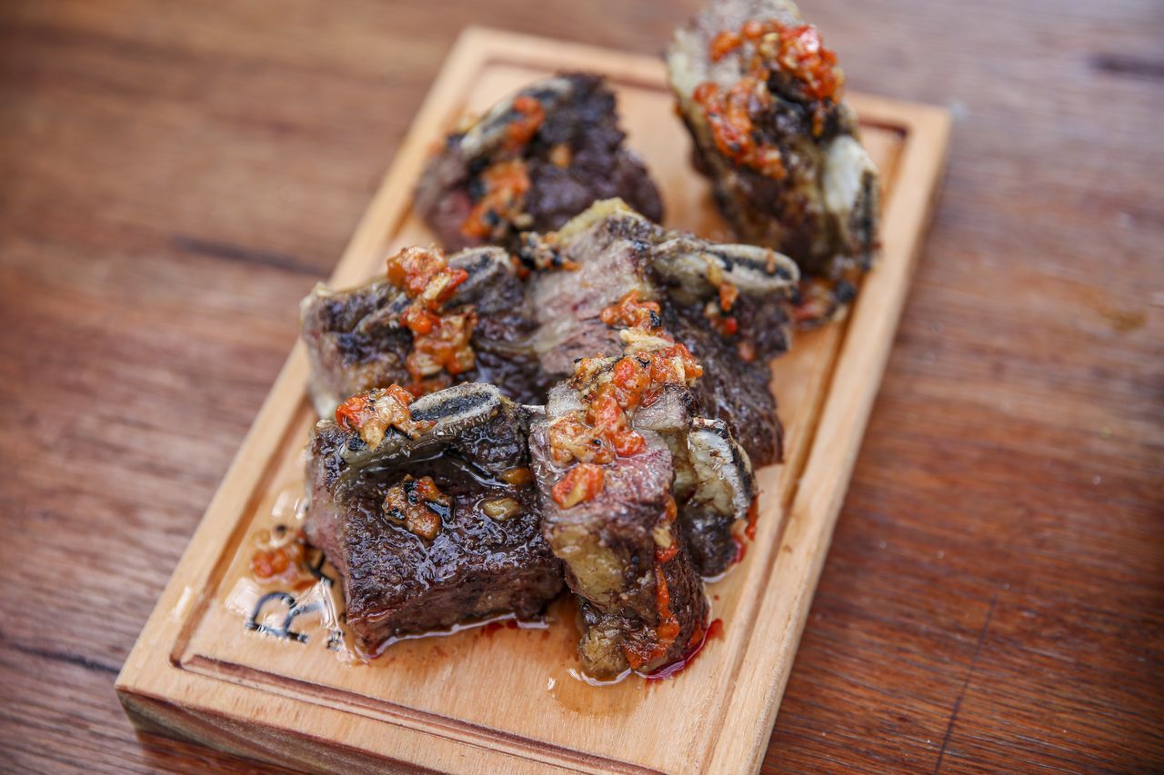 Şefler en lezzetli 'asado'yu pişirmek için yarıştı 1