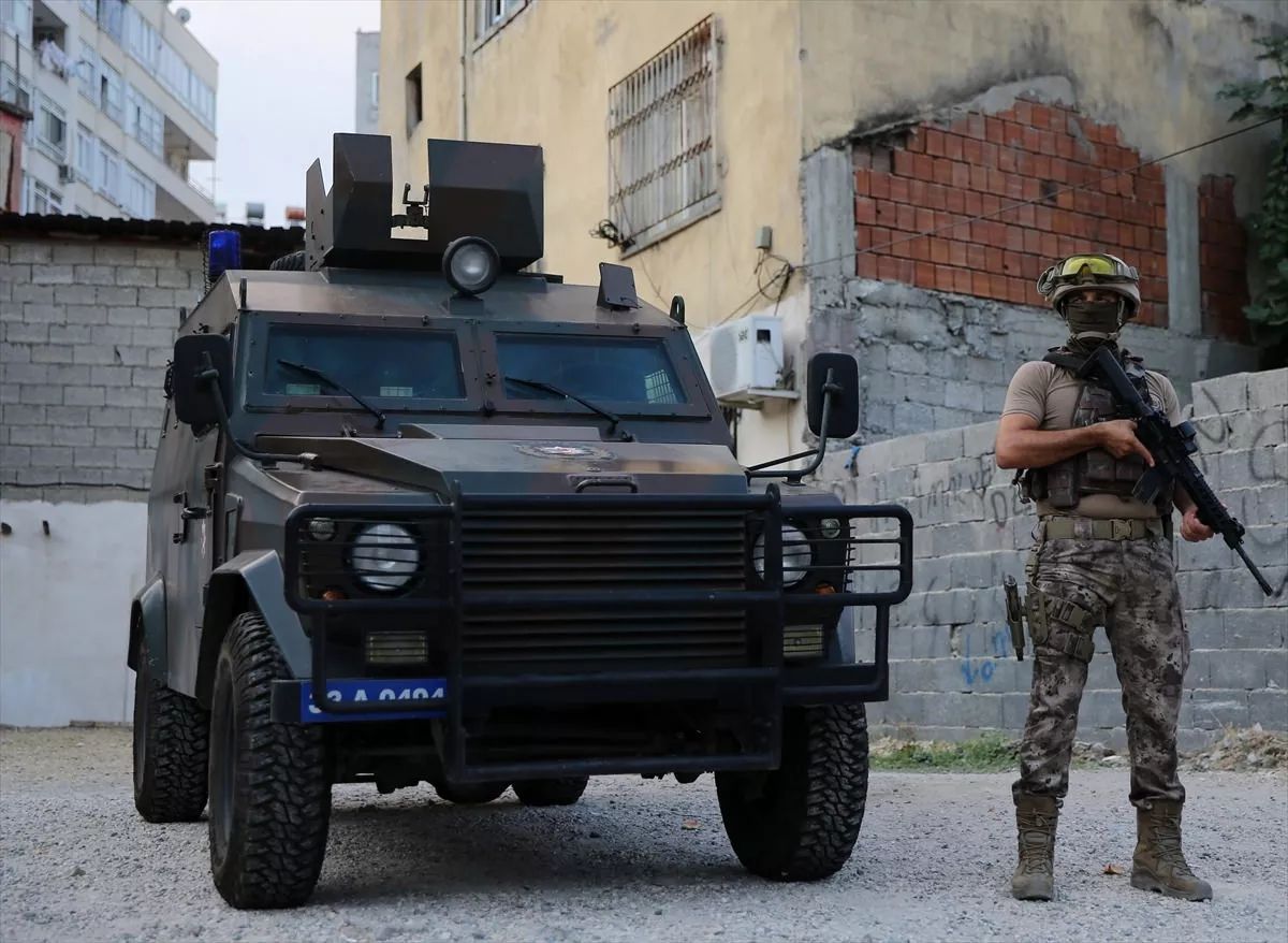 Mersin'de PKK operasyonu: Sokak eylemi arayışında olan 8 PKK'lı yakalandı! 1
