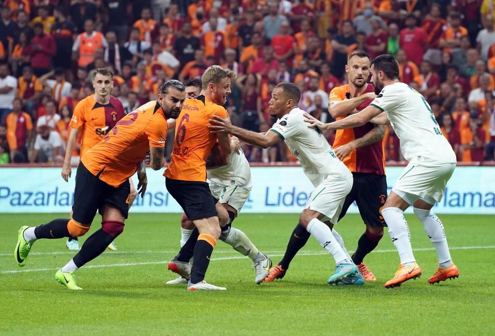 Şok yenilgi sonrası Galatasaray'da hareketli saatler! Dursun Özbek ve Okan Buruk görüştü 6