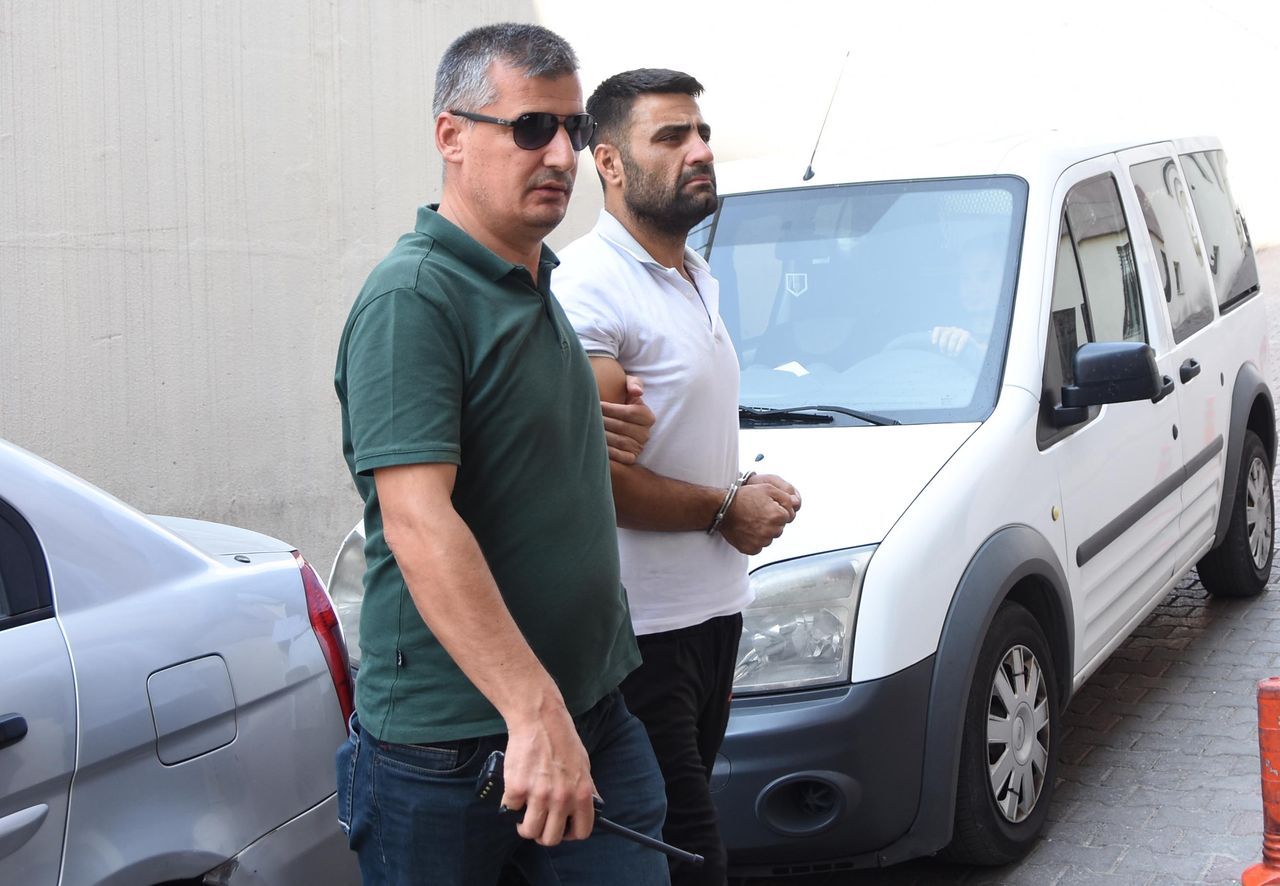 Sanatçı Metin Işık ve oğlu husumetlilerine kurşun yağdırmıştı! Baba ve oğlu tutuklandı 2