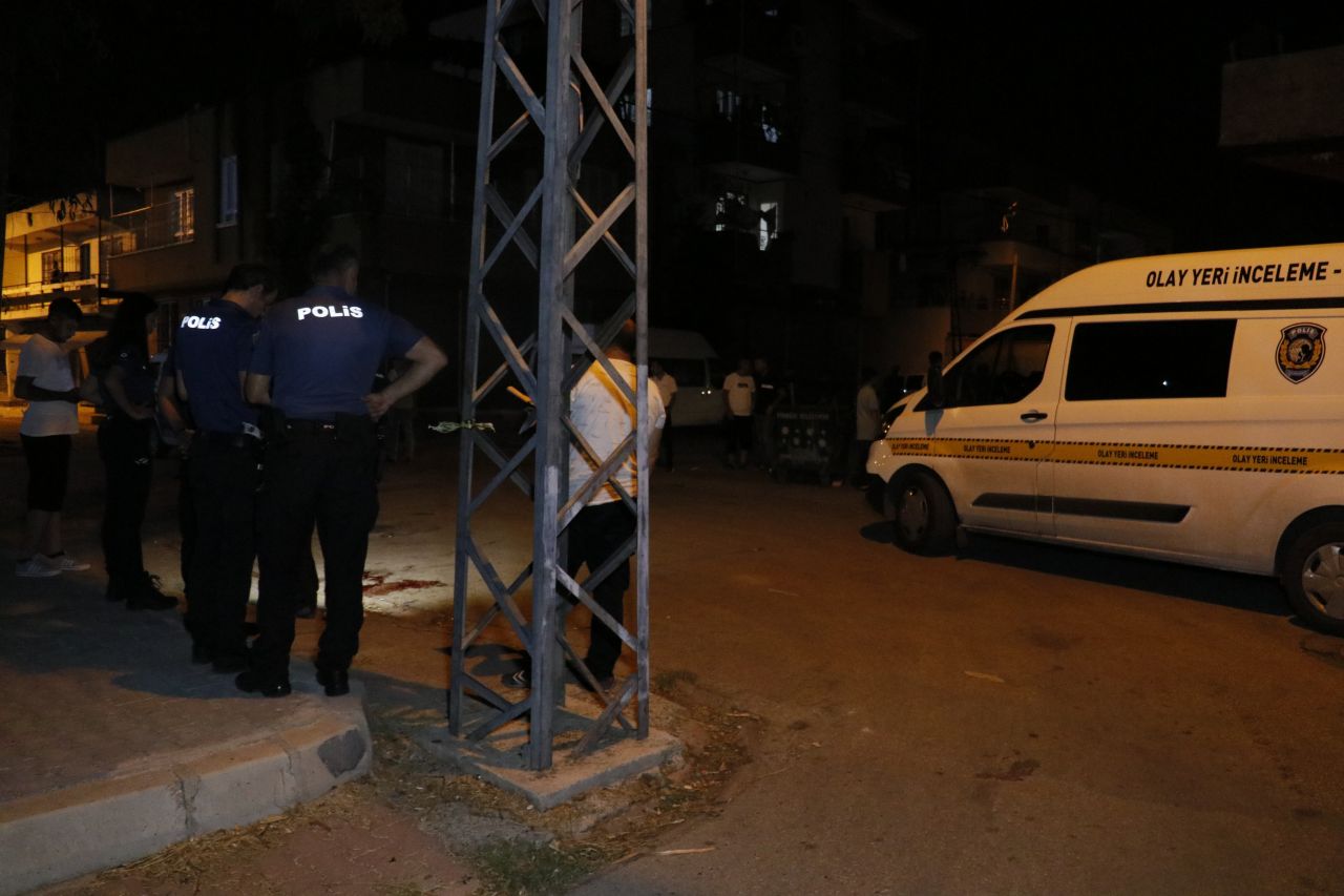 Adana’da selam verme bahanesiyle yaklaştı, 2 kişiyi vurdu 2