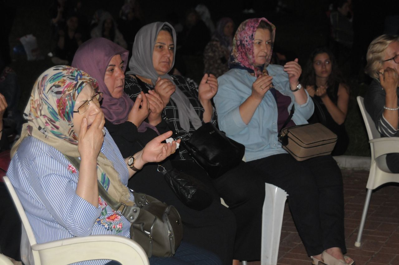 17 Ağustos Depremi’nde hayatını kaybeden 2 bin 504 kişi Yalova’da anıldı 11