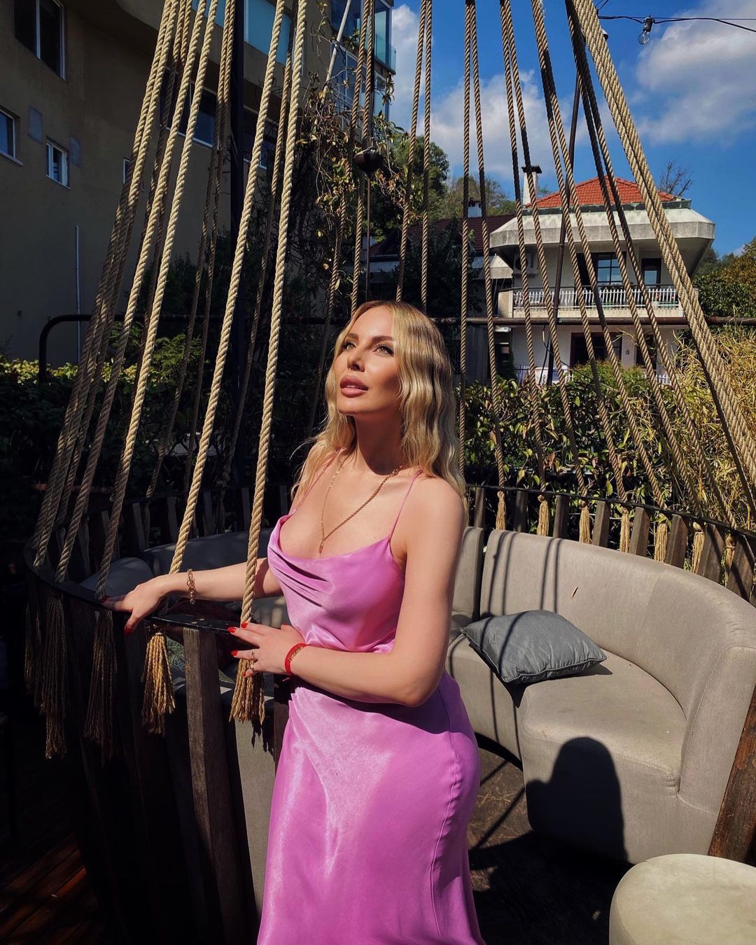 Hande Sarıoğlu'nun Instagram hesabından yaptığı cesur paylaşımlarına beğeni yağdı 19