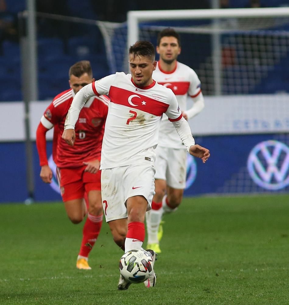 Galatasaray milli futbolcuyu transfer ediyor! Okan Buruk'tan flaş telefon... 5