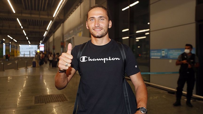 Sezona şampiyonluk parolasıyla başlayan Fenerbahçe'de Miguel Crespo şoku yaşanıyor! 1