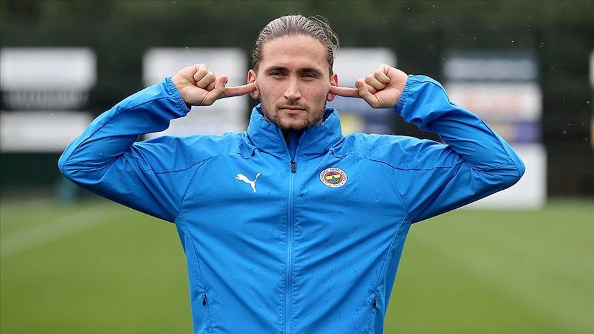 Sezona şampiyonluk parolasıyla başlayan Fenerbahçe'de Miguel Crespo şoku yaşanıyor! 3