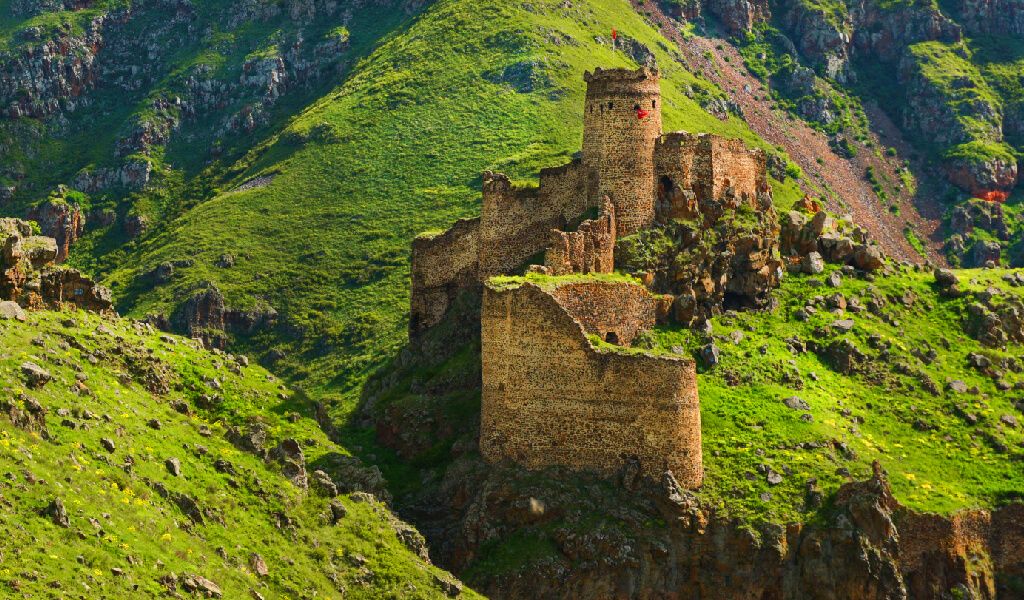 Doğu Anadolu Bölgesi'nin  en güzel şehirlerinden birisi olan Ardahan'da keşfedilmesi gereken yerler ve lezzetler 3