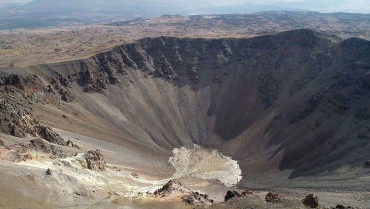 PKK'lılardan temizlenen Tendürek'e Türk bayrağı asıldı! Şimdi turizme kazandırma zamanı... 17