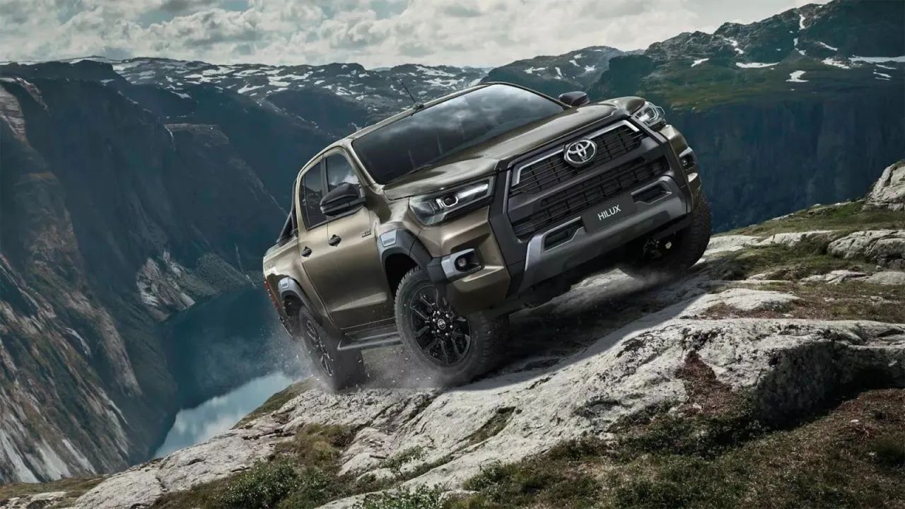 Toyota Hilux İndirimli Fiyatı Göz Kırptı! Bu Fiyat Bir Daha Bulunmaz 8
