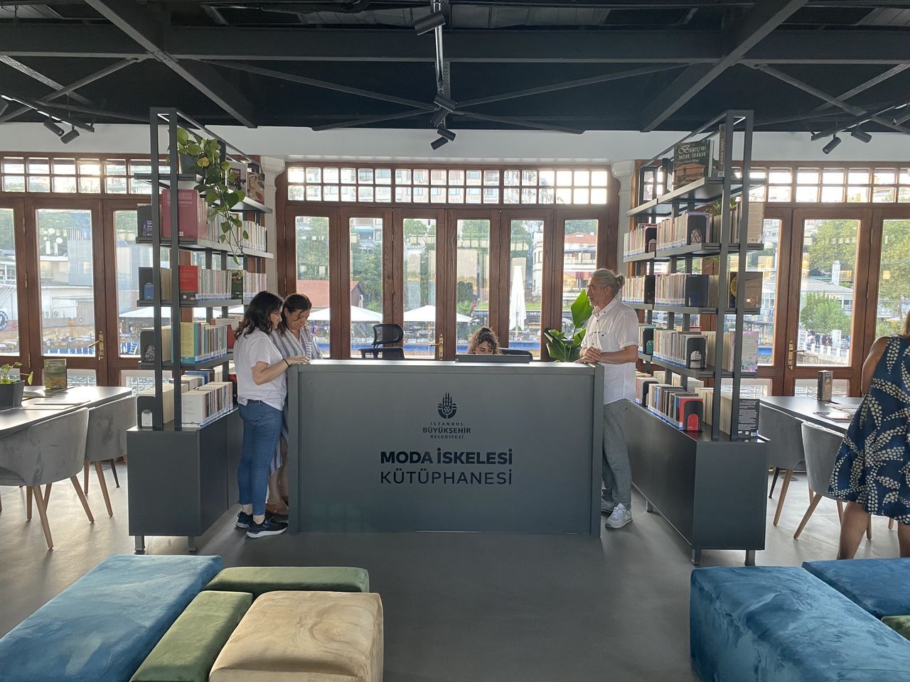Tarihi Moda İskelesi'nde yeni dönem! Deniz manzaralı kütüphaneye dönüştü 5