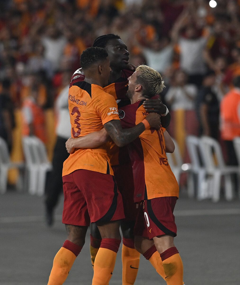 Ümraniyespor maçı sonrası Galatasaraylı futbolcuya çirkin saldırı 3