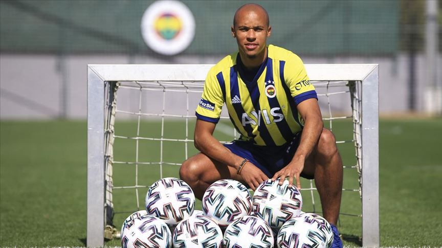 Fenerbahçe'den ayrılacak olan Marcel Tisserand'ın gideceği takım belli oldu 4