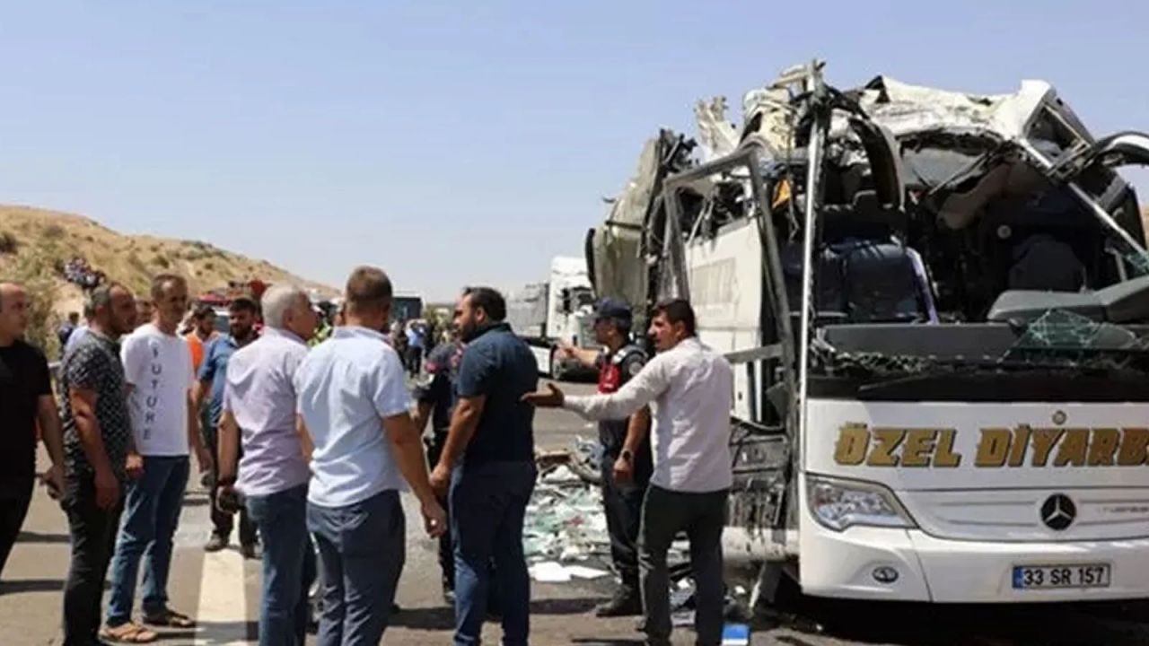 Gaziantep'te 15 kişini ölümüne neden olan kazada şok tespitler: Hız sınırı aşılmış, 307 metrelik fren izi var! 5