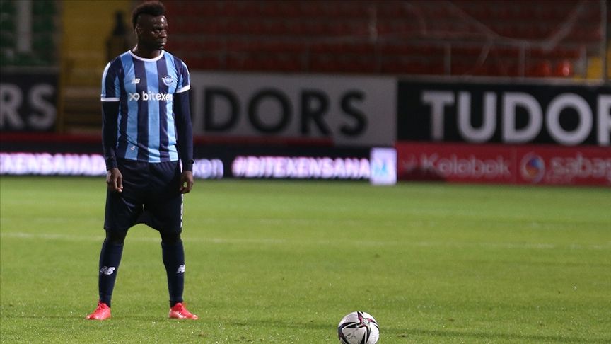 Kadıköy'de oynanacak Fenerbahçe maçı öncesi Mario Balotelli için flaş karar 1