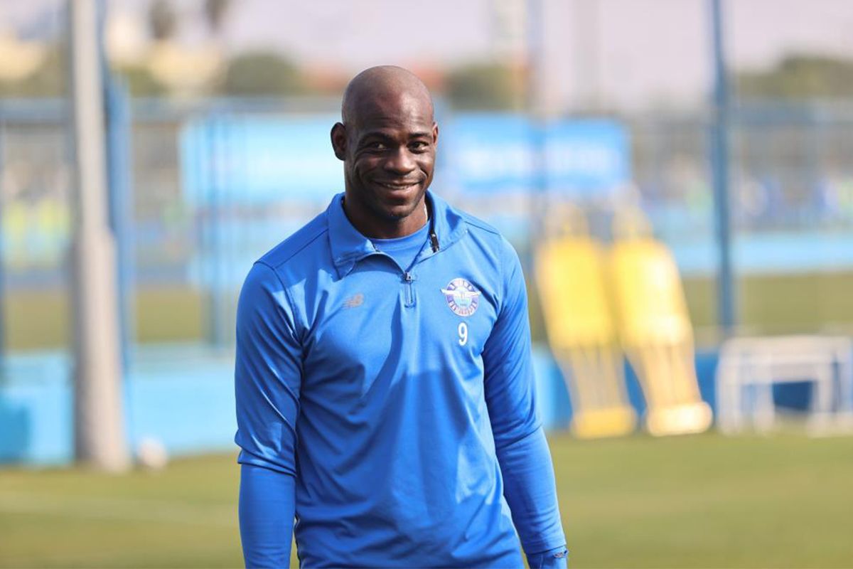 Kadıköy'de oynanacak Fenerbahçe maçı öncesi Mario Balotelli için flaş karar 2