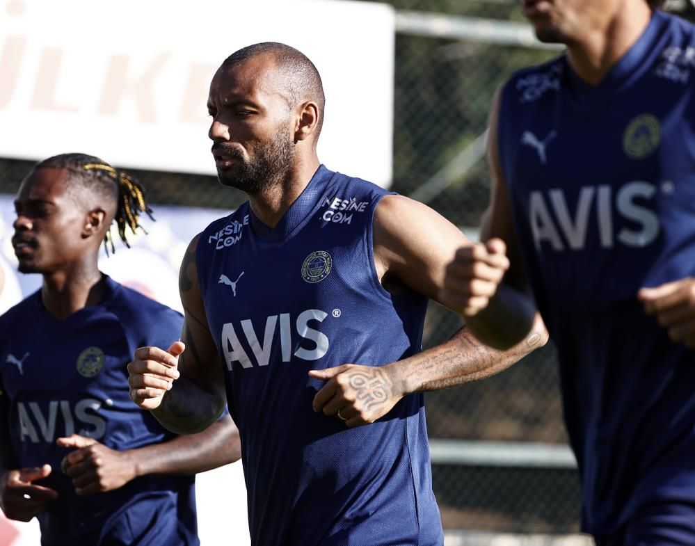 Fenerbahçe'nin forvet transferi Joao Pedro'ya bağlı! Gözler Jorge Jesus'ta... 5