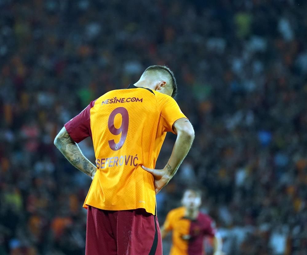Galatasaray forvet transferinde bombayı patlattı! Barcelona'nın yıldızı geliyor... 4