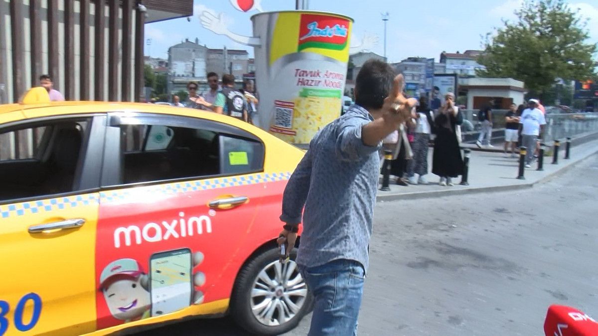 Taksici terörü: Fatih'te turist yolcudan 450 lira isteyen taksici yakalandı! 6
