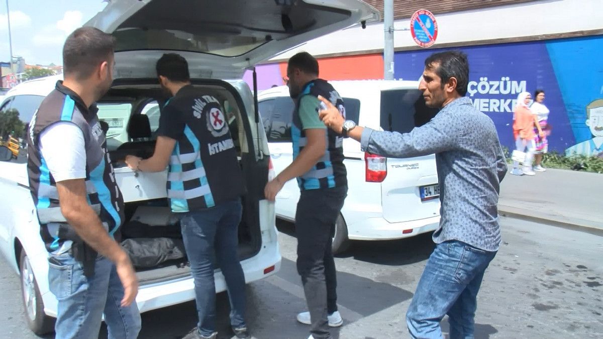 Taksici terörü: Fatih'te turist yolcudan 450 lira isteyen taksici yakalandı! 5