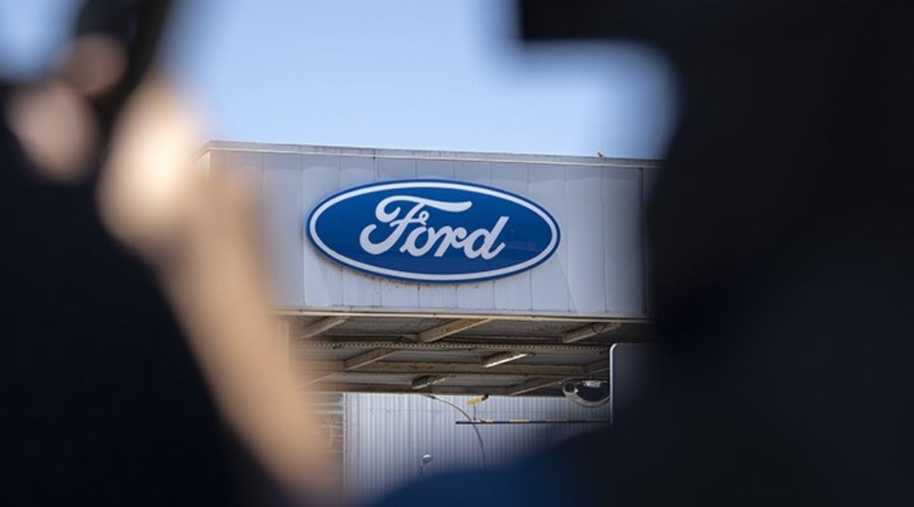 Amerikalı dev otomobil üreticisi Ford'tan kritik karar! 3 bin kişinin işine son vereceğini açıkladı. 3