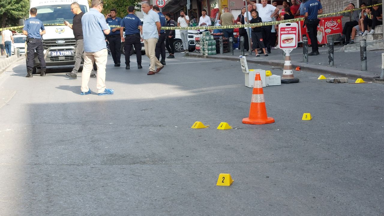 Küçükçekmece’de silahlı saldırı: 2 ölü 1