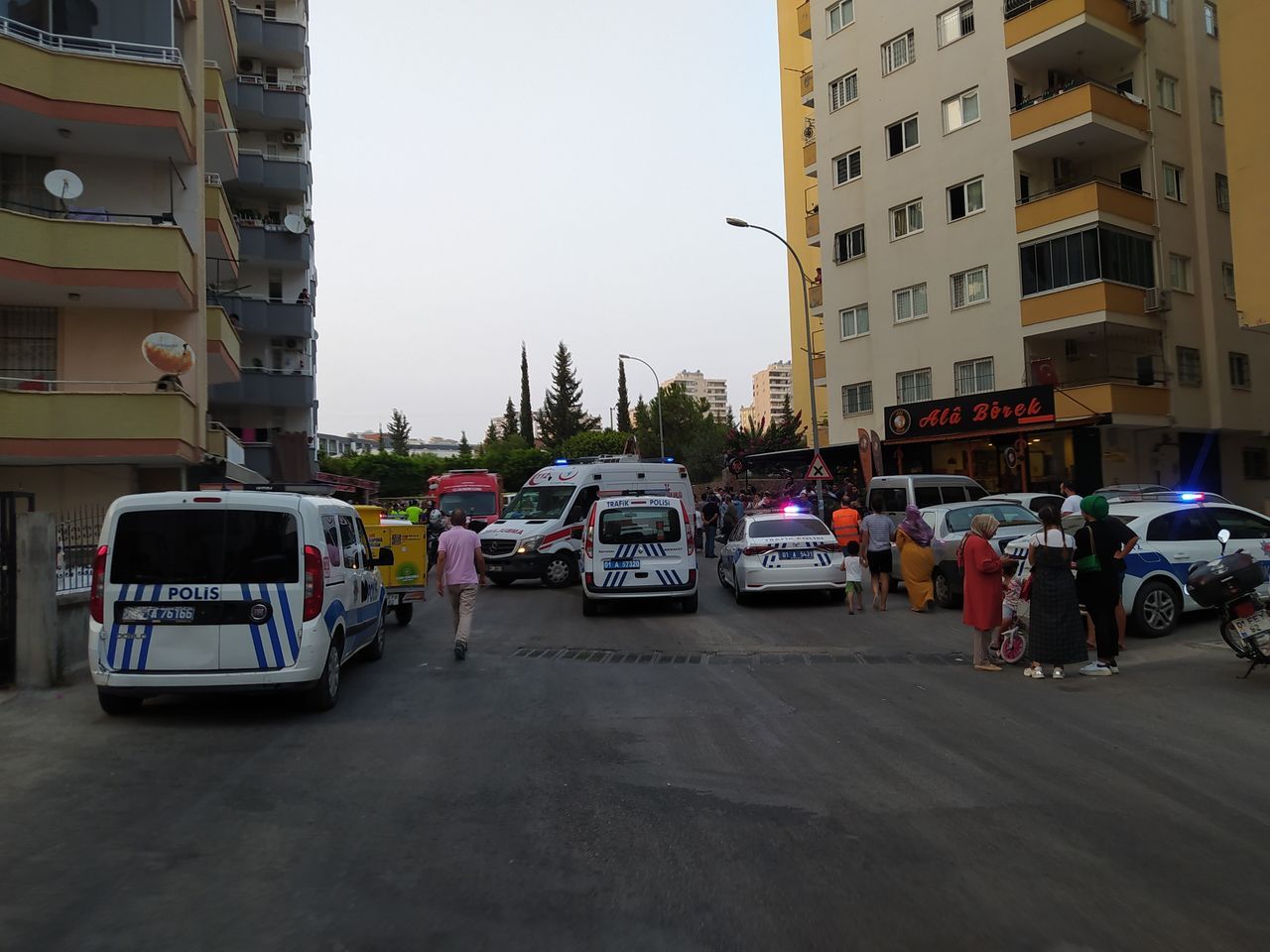 12 yaşındaki çocuk çöp kamyonunun altında kaldı 2