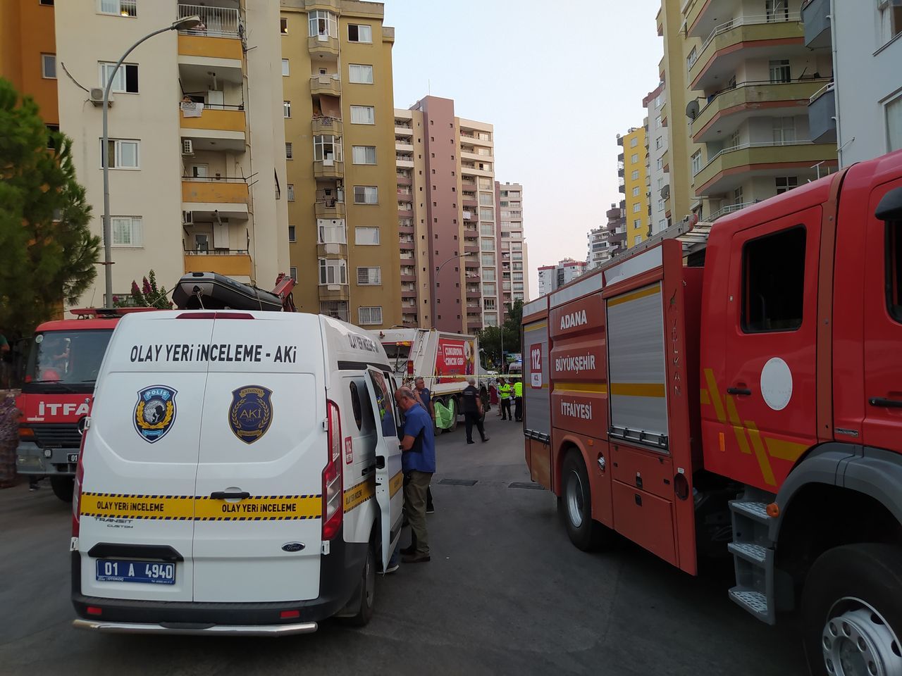 12 yaşındaki çocuk çöp kamyonunun altında kaldı 6