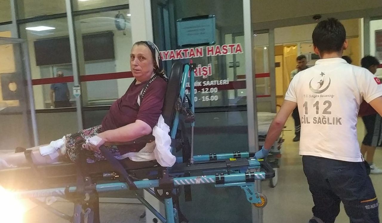Bursa’da sele kapılan 4 kişiyi ekipler kurtardı 9