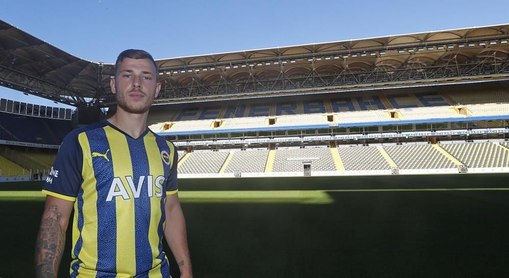 Fenerbahçeli yıldız futbolcuya 10 milyon Euro'luk transfer teklifi 2