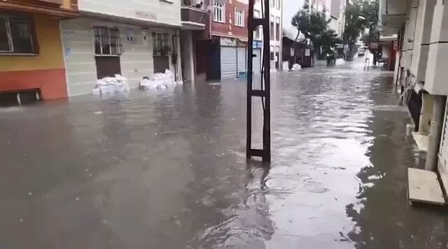 Aniden bastıran yağmur hayatı felç etti: Meteoroloji uzmanı kritik saati açıkladı! 5