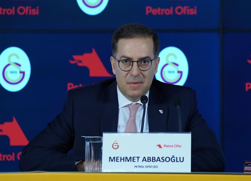 Galatasaray Başkanı Dursun Özbek, imza töreninde transfer bombasını patlattı 9