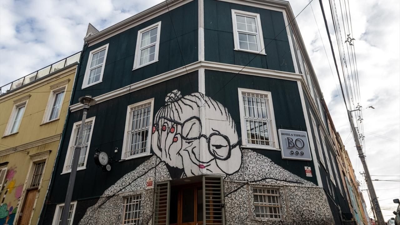 Şili’nin Valparaiso şehrinde sanat sokaklara yansıdı 2