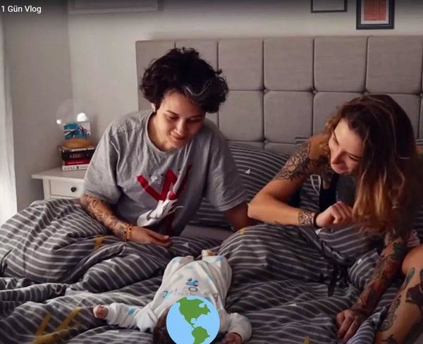 LGBT'li çiftin 'Bebeğimiz oldu' paylaşımı sonrası bakanlık harekete geçti: Biri bebeğin öz annesi diğeri halası! 2