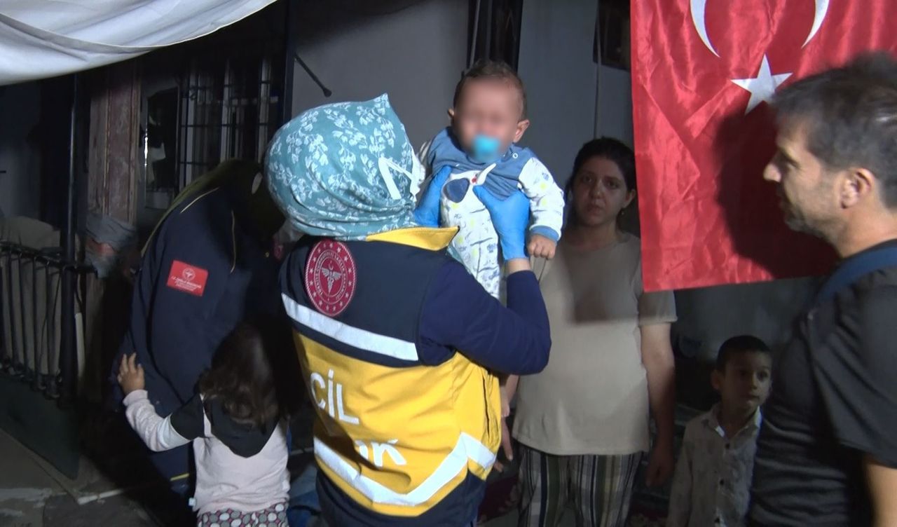9 aylık bebeği mama, aşı kartı ve oyuncukla birlikte bahçe kapısına bıraktılar 2