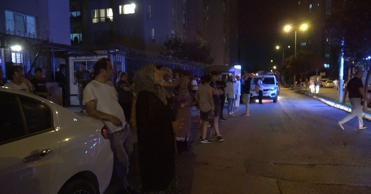 TOKİ konutlarında yangın! Bir itfaiye eri ile 3 vatandaş dumandan etkilendi 5