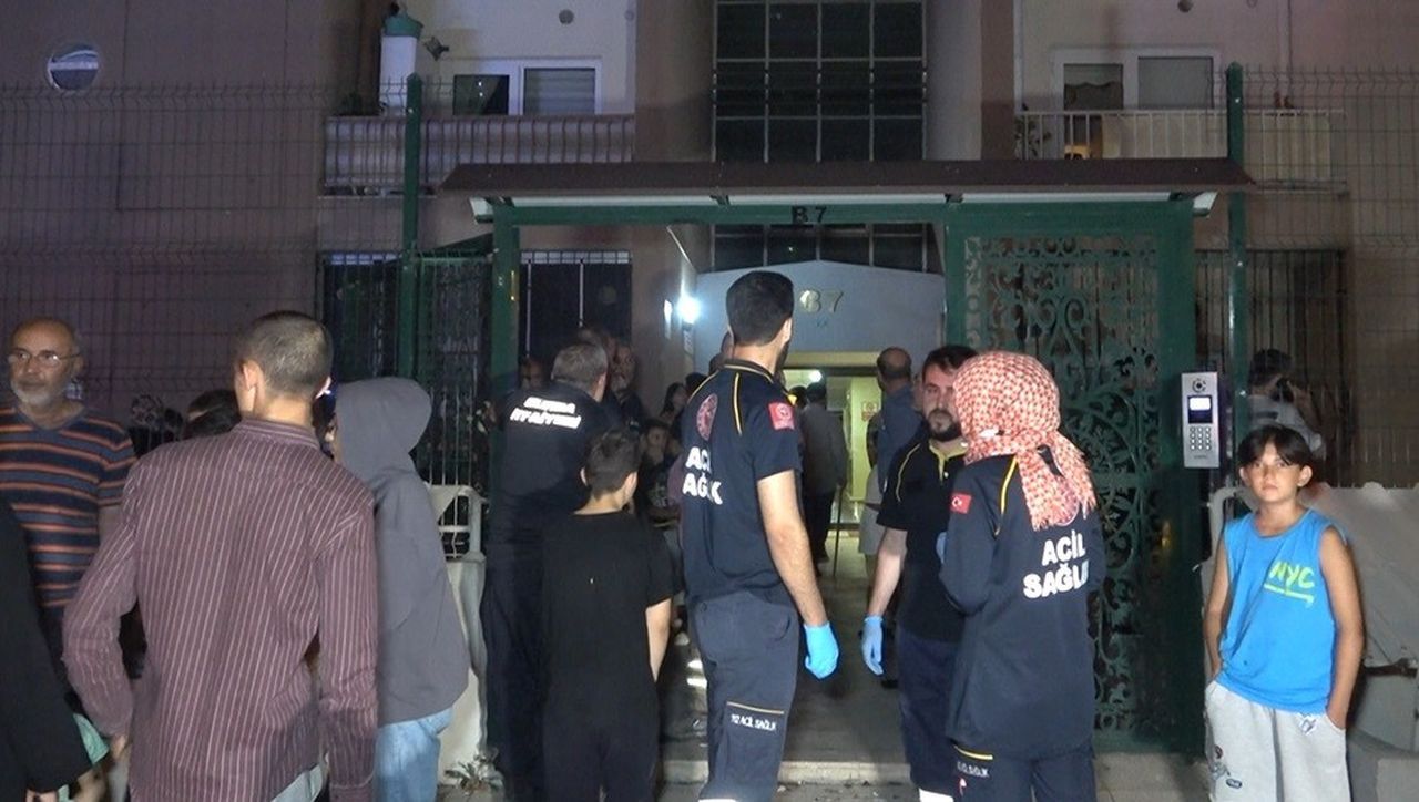 TOKİ konutlarında yangın! Bir itfaiye eri ile 3 vatandaş dumandan etkilendi 7