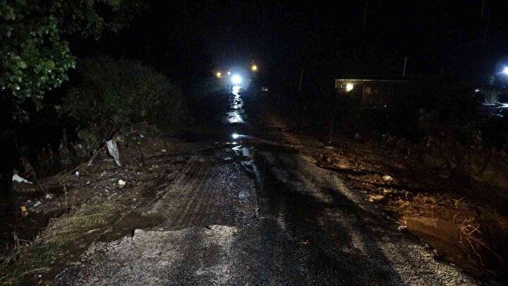 Çanakkale'de sağanak yağış: Yol çöktü! Köye giriş çıkış yapılamıyor... 6
