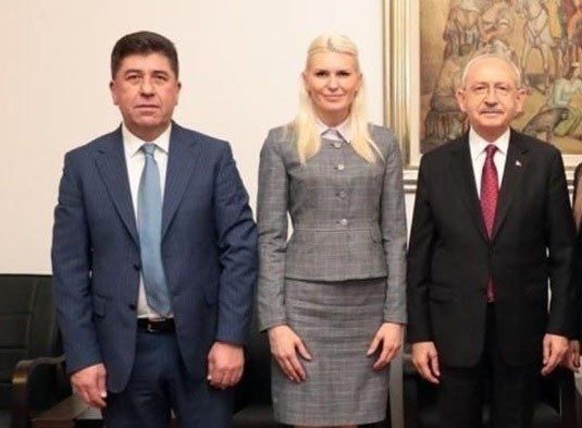 Tanıdık firmaları fonlayan belediye başkanı lüks otel masrafını da belediyeye ödetmiş 1