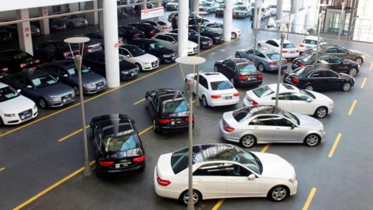 İkinci el otomobil satışındaki denetime ilişkin detaylar Ticaret Bakanlığı tarafından açıklandı. 1