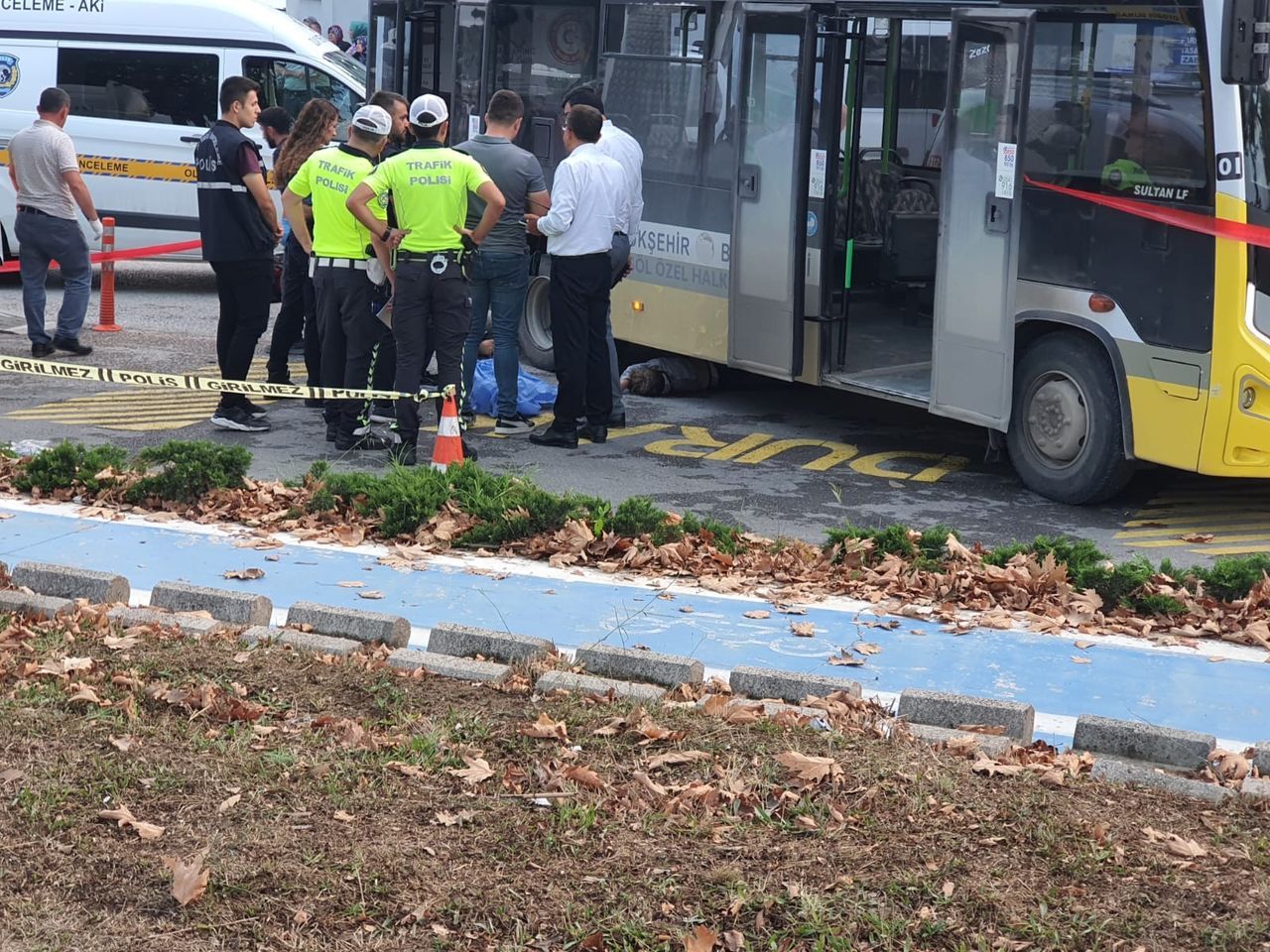 Halk otobüsü 8 yaşındaki çocuğa çarpıp, üzerinden geçti 3