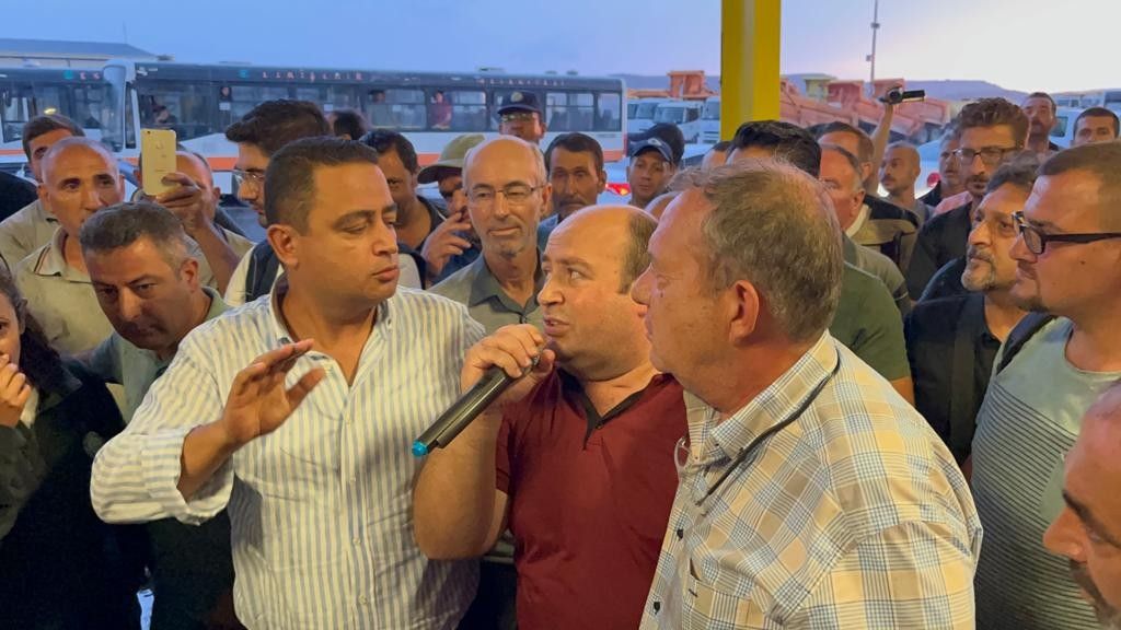 Eskişehir'de yüzlerce işçi zammı beğenmedi, belediyeyi protesto etti 7